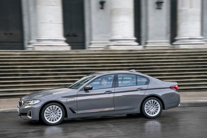 BMW 5 Series sẵn sàng ra phiên bản mới