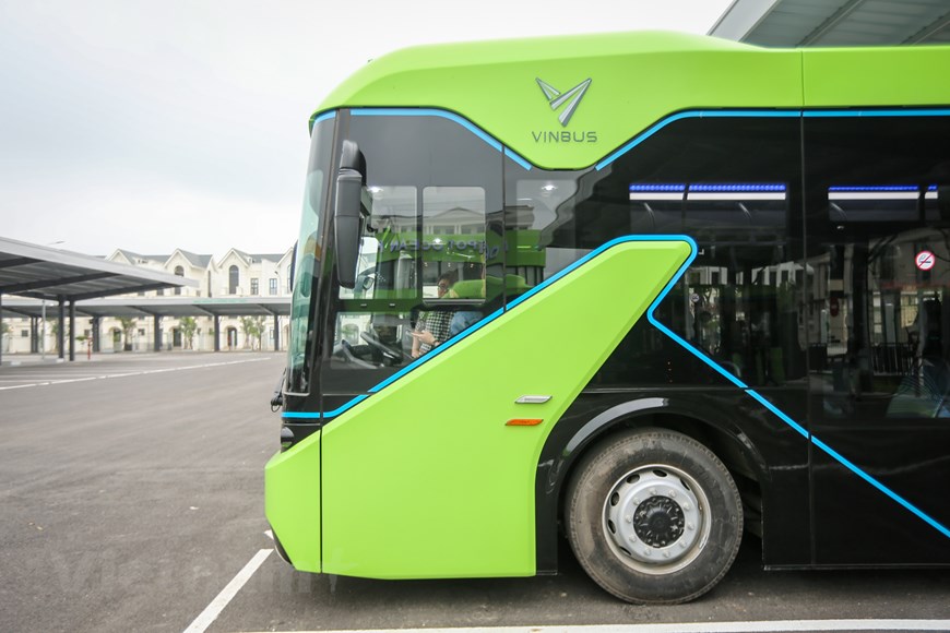 Xe buýt điện VinBus lăn bánh thử nghiệm