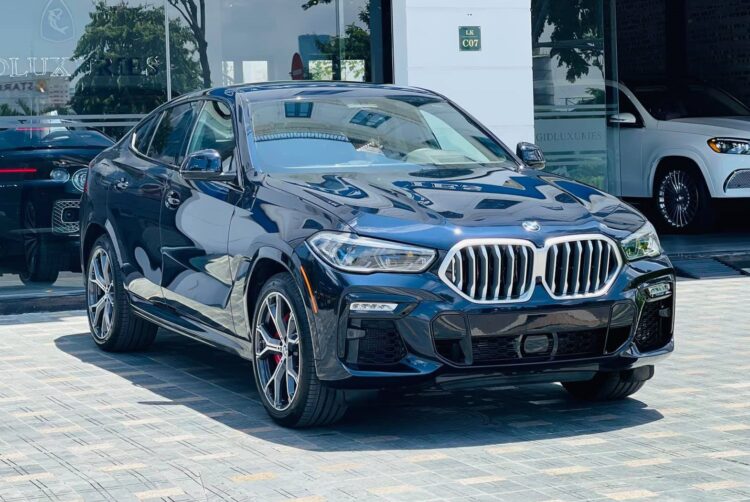 'Soi' BMW X6 M-Sport 2021 nhập từ Mỹ đầu tiên về Việt Nam