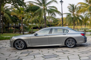 BMW 7-Series xả hàng giảm giá gần 600 triệu đồng tại đại lý