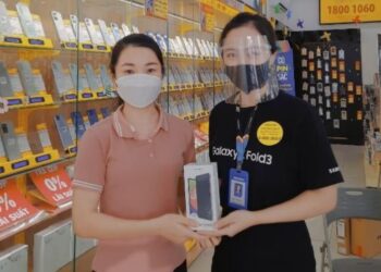 Samsung trao Galaxy A52s 5G tới tận tay người dùng đặt trước