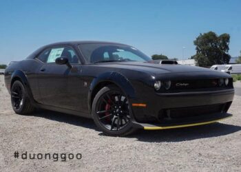 Rộ tin Dodge Challenger bản cực độc sắp về Việt Nam: Giá trên 5 tỷ đồng