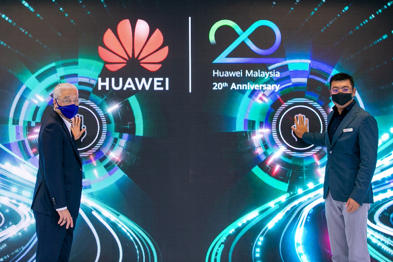 Thủ tướng Malaysia tham dự & chúc mừng lễ ra mắt Trung tâm CSIC của Huawei