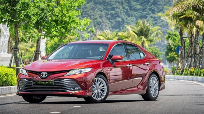 Đại lý hé lộ trang bị Toyota Camry 2022 sắp bán tại Việt Nam