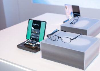 OPPO Air Glass lần đầu tiên được trưng bày và trải nghiệm tại Việt Nam