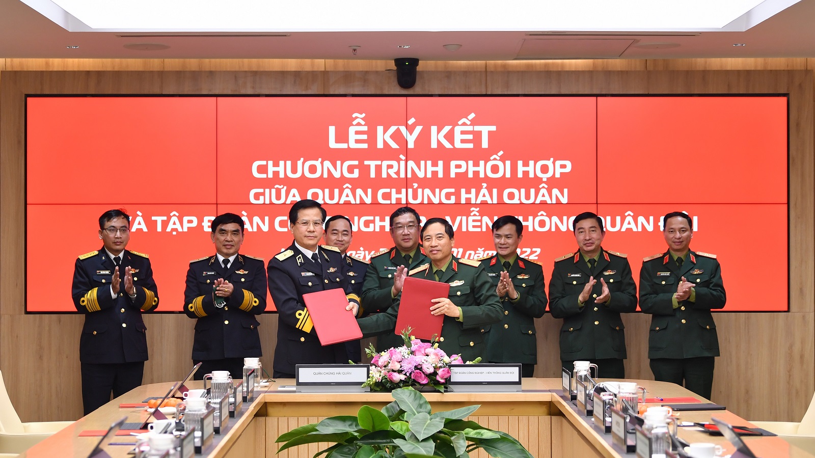 Viettel ký kết Chương trình phối hợp giai đoạn 2022 - 2025 cùng Quân chủng Hải quân