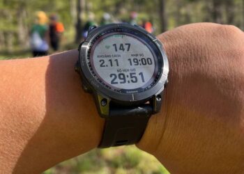 Garmin Fenix 7X Sapphire Solar: Smartwatch hoàn hảo cho người dùng mê thể thao