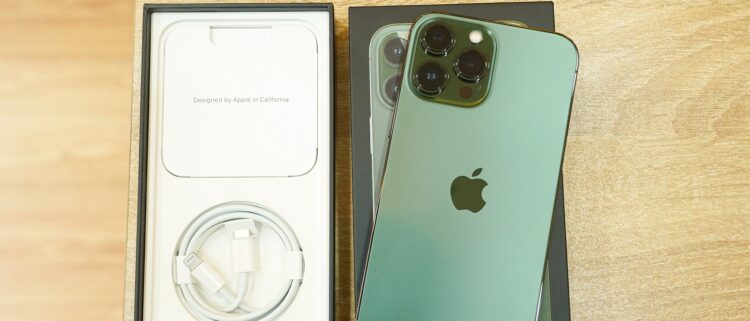 Mở bán iPhone 13 Series "xanh rừng thông", giảm giá tới 6,5 triệu đồng