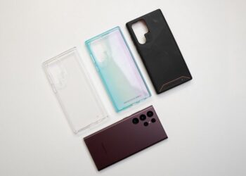Lựa chọn phụ kiện bảo vệ nào cho Galaxy S22 Series?