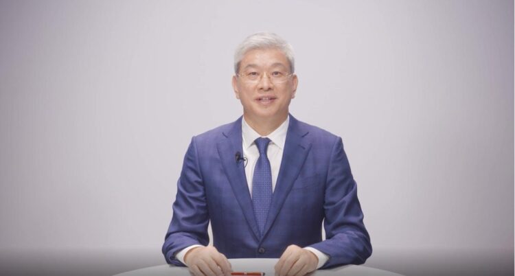Huawei thúc đẩy hợp tác với doanh nghiệp và các trường đại học