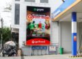 Gojek triển khai biển quảng cáo tĩnh ngoài trời phát ra tiếng nói