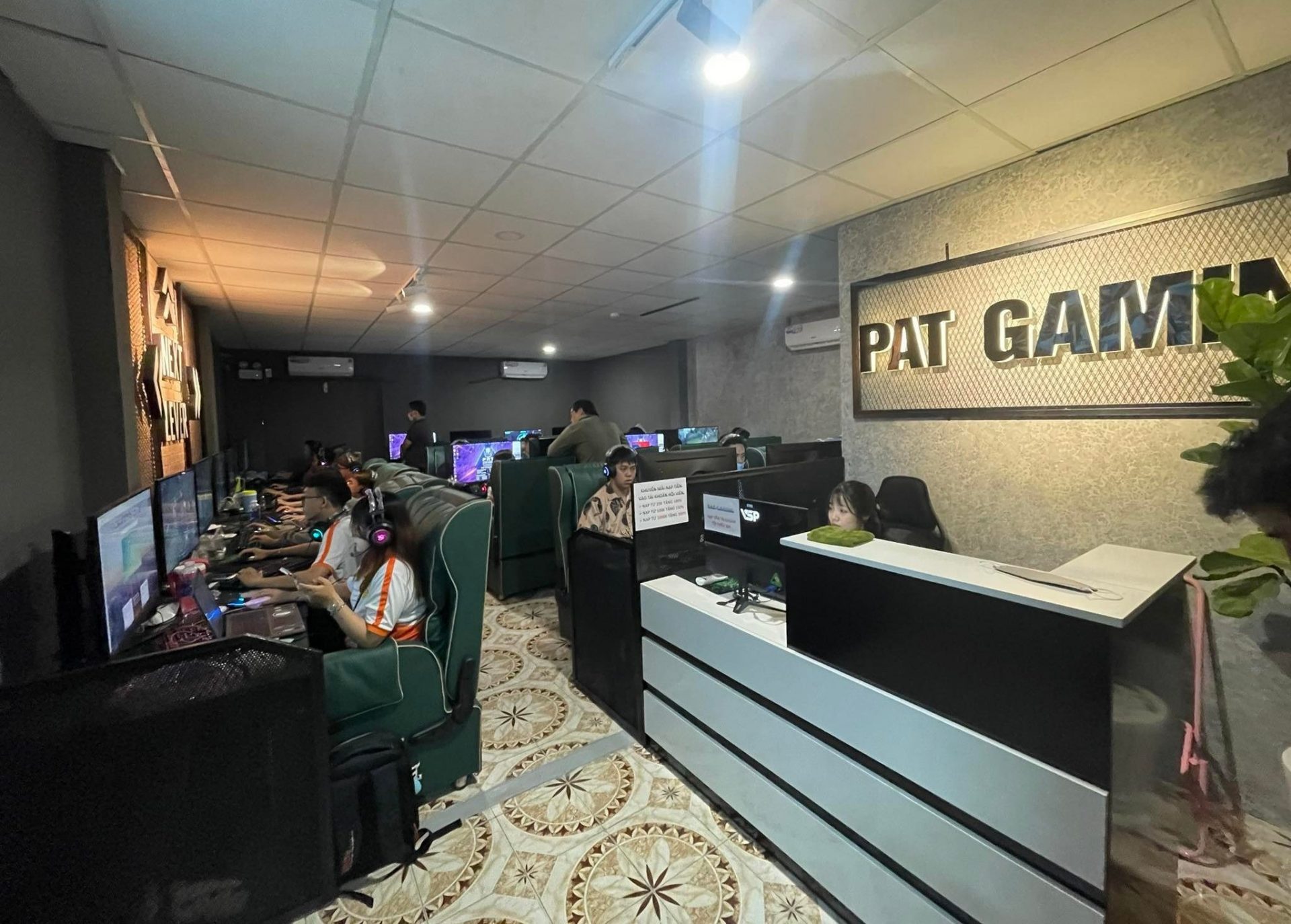 PAT Gaming - Phòng máy "chơi là mê" tại Quận 11