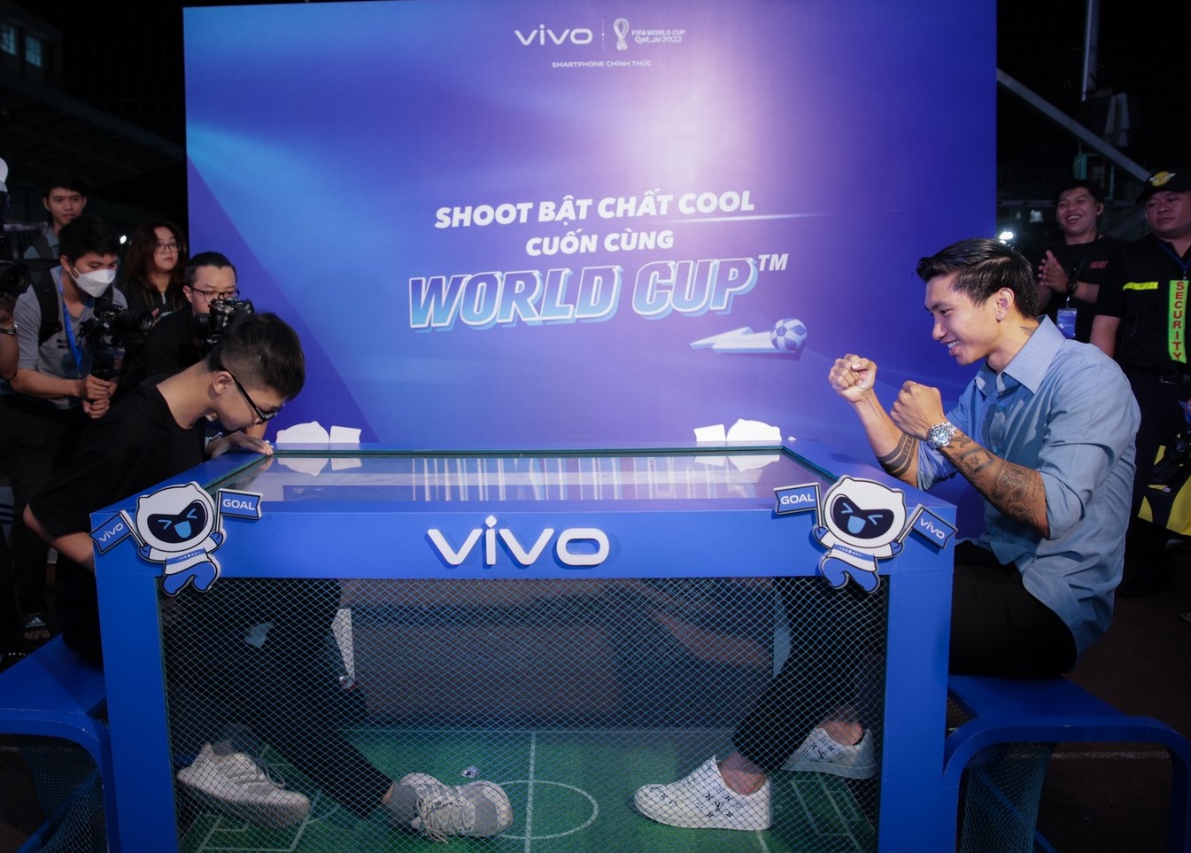 vivo tổ chức sự kiện xem bóng đá "Shoot bật chất cool cuốn cùng World Cup"