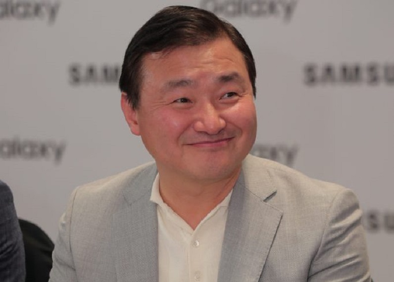 Chủ tịch Samsung chia sẻ về bối cảnh của ngành di động