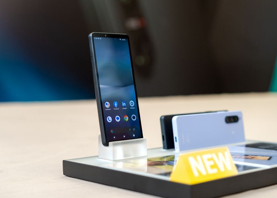 Sony Xperia 10 V: Smartphone nhẹ nhất thế giới có kết nối 5G