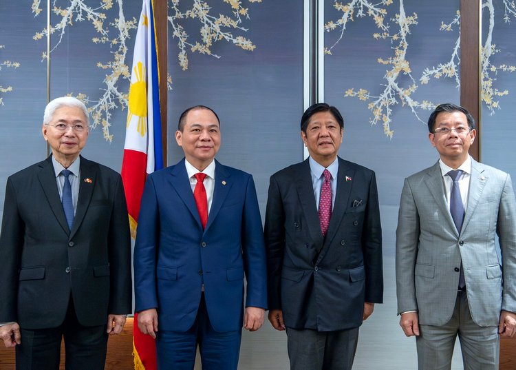 Tổng thống Philippines gặp riêng chủ tịch Vingroup