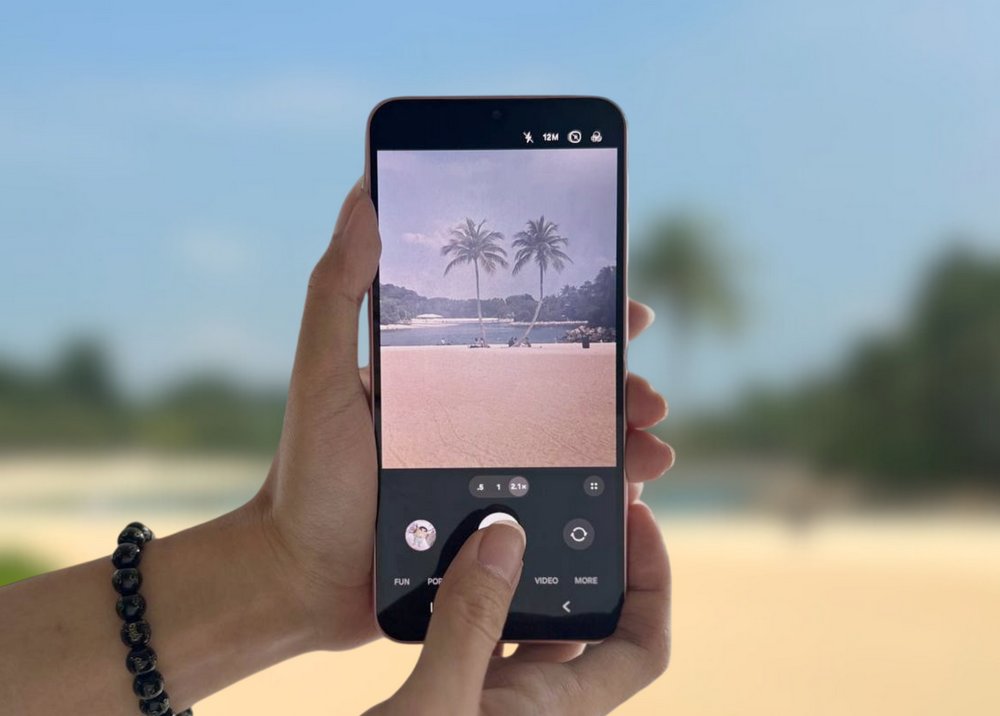 Xông pha tạo content giữa nắng gắt cùng Galaxy A36 5G