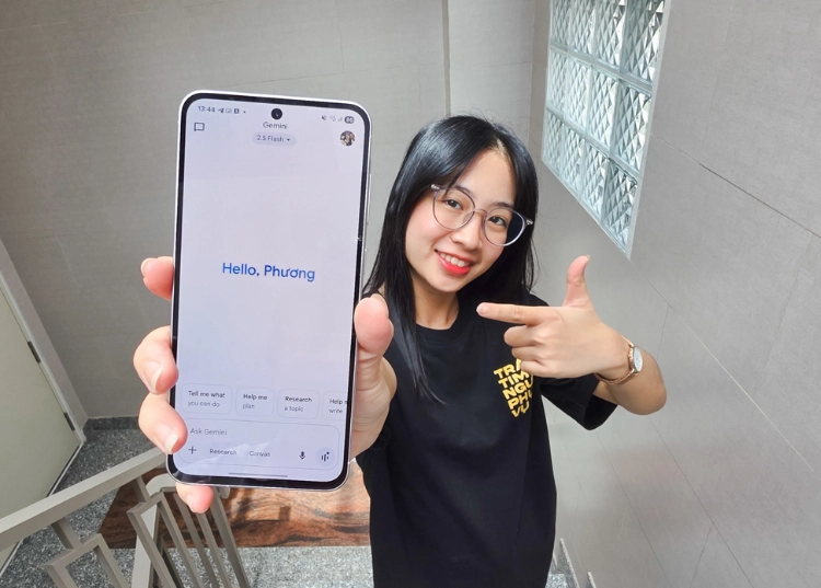Cuối tuần đáng nhớ cùng Gemini Live và Galaxy A56 5G Hồng