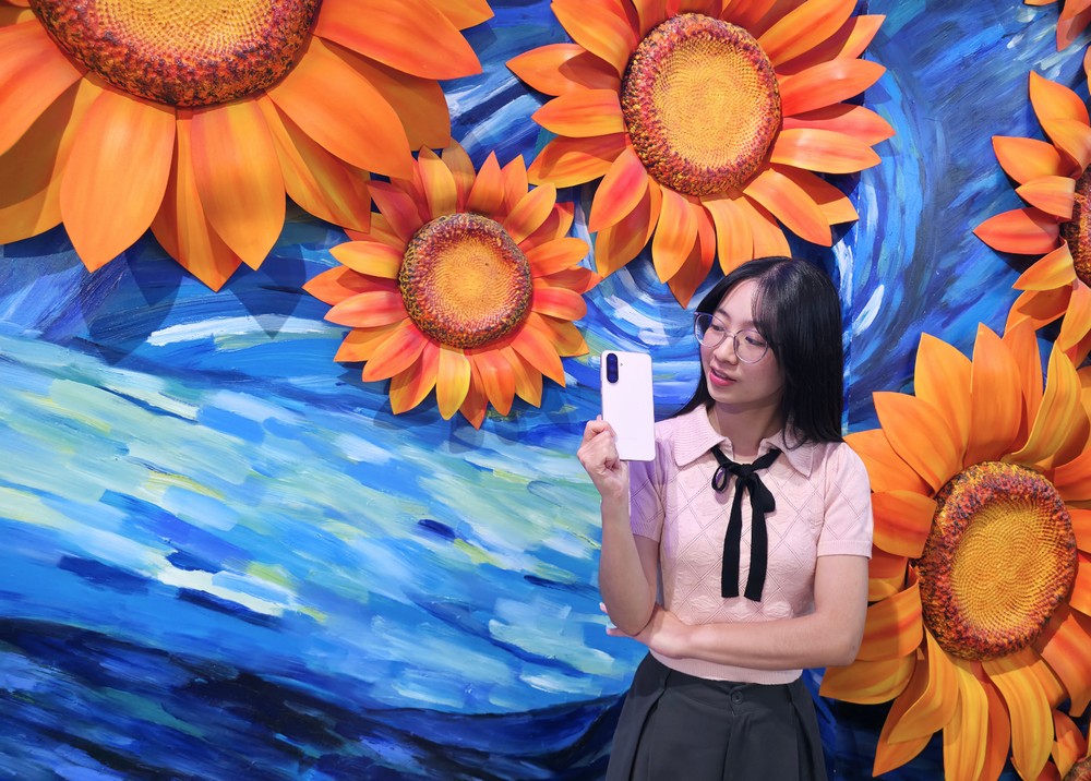 Cùng Galaxy A56 5G đắm chìm trong thế giới hội họa Van Gogh & Monet