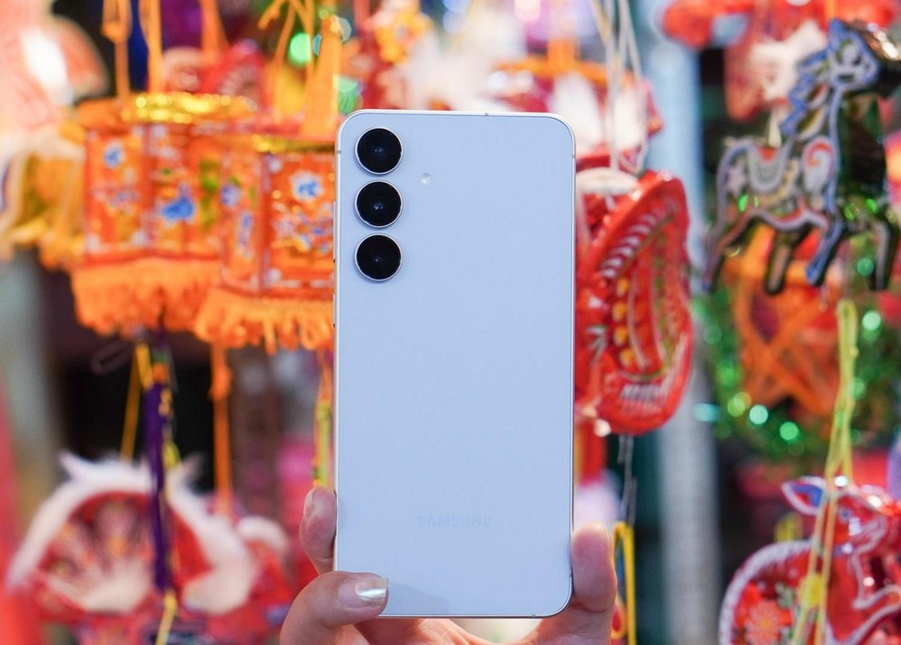 Gen Z "vui hội trăng rằm" cùng Galaxy S25 FE