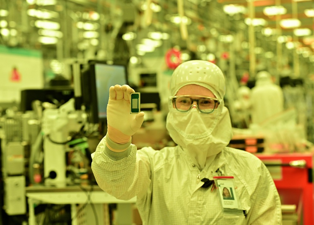Intel ra mắt chip 2nm Panther Lake
