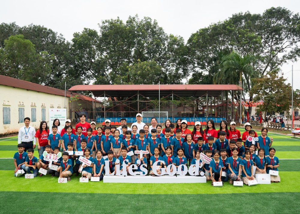 LG xây sân bóng mới cho học sinh Bắc Ninh 10 LG xây sân bóng mới cho học sinh Bắc Ninh