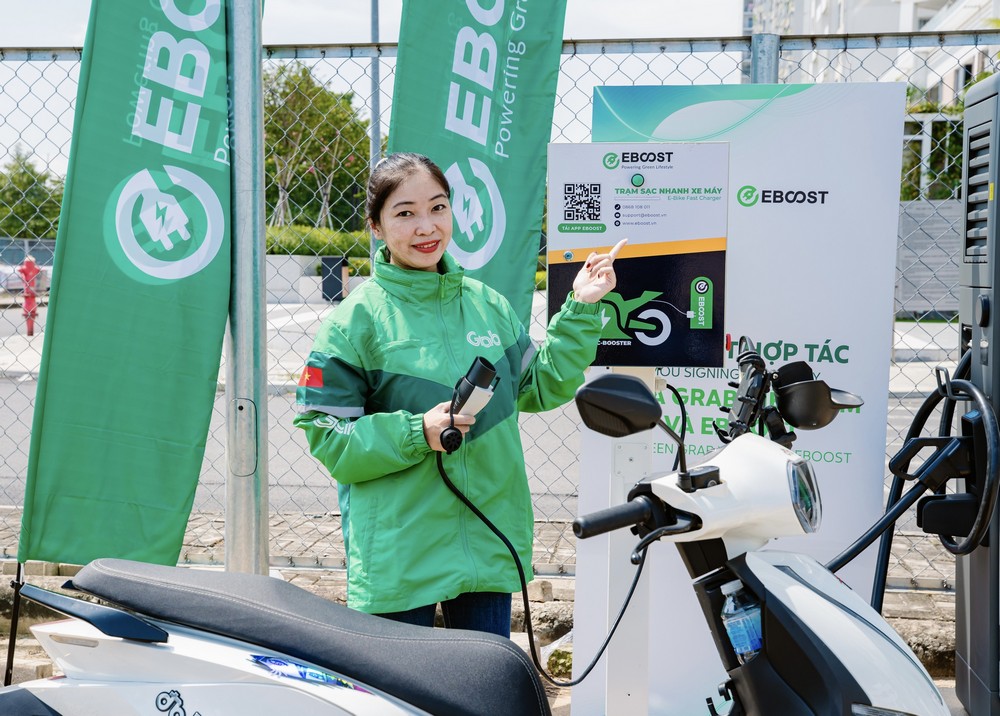 Tài xế Grab có thể sử dụng hơn 300 trạm sạc EBOOST