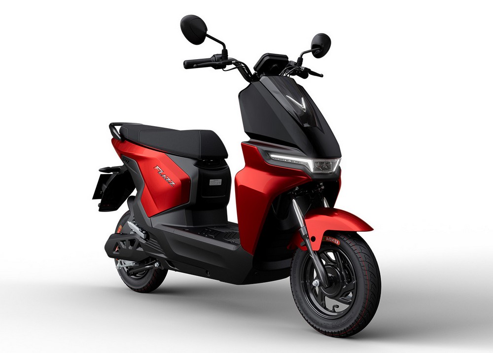 VinFast ra mắt 2 mẫu xe máy điện mới dùng pin LFP 11 VinFast ra mắt 2 mẫu xe máy điện mới dùng pin LFP