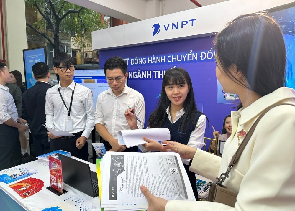 VNPT và 60 ngày cao điểm chuyển đổi thuế sang kê khai