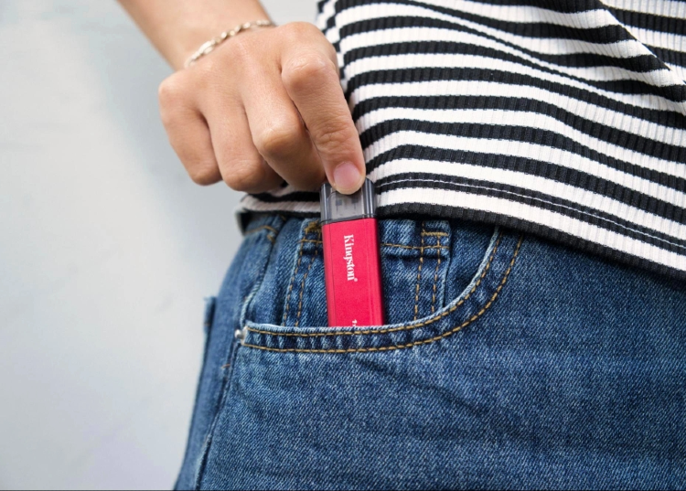 Kingston Dual Portable SSD: Nhỏ gọn và tiện dụng! 6 Kingston Dual Portable SSD: Nhỏ gọn và tiện dụng!