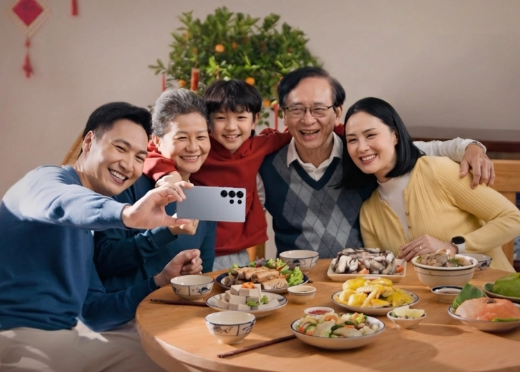 Biến công nghệ thành cầu nối khoảng cách thế hệ dịp Tết