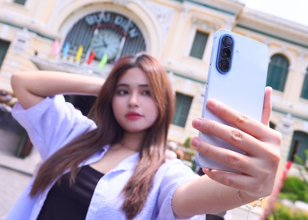 Galaxy A57 | A37 5G bắt Vibe Awesome cực nét giữa Sài Gòn