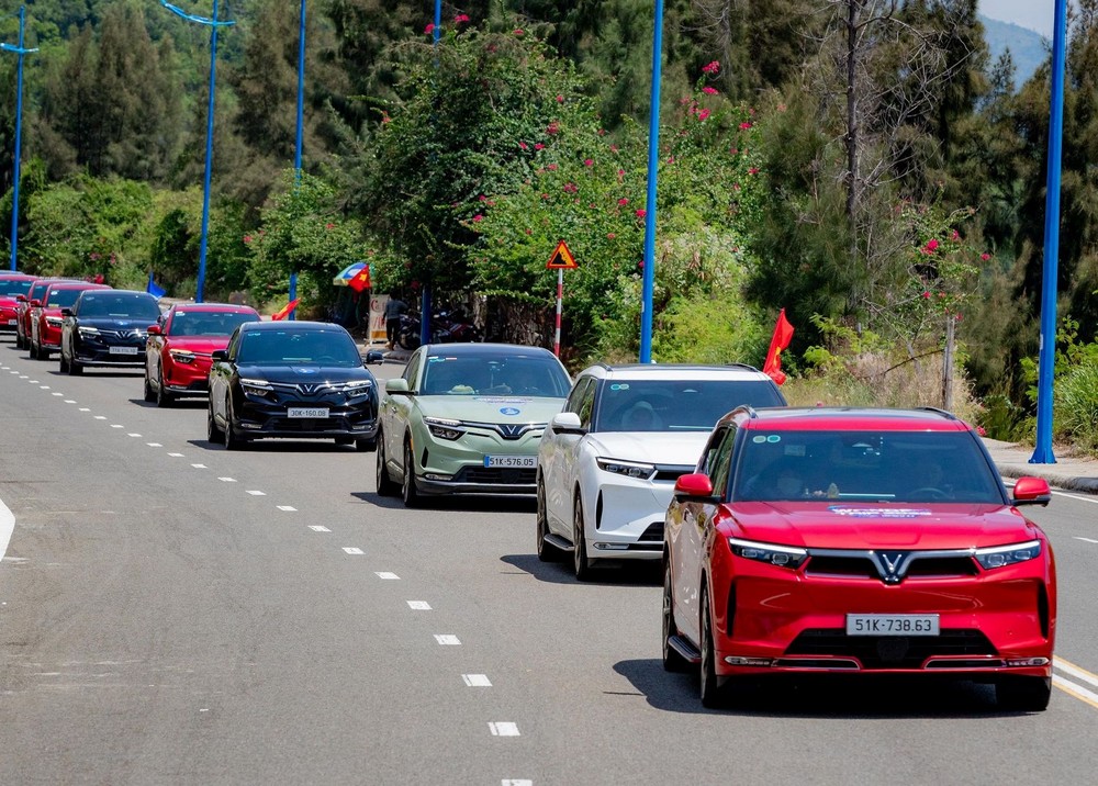 Vingroup gia hạn “Thu xăng - Đổi điện” đến 30/4