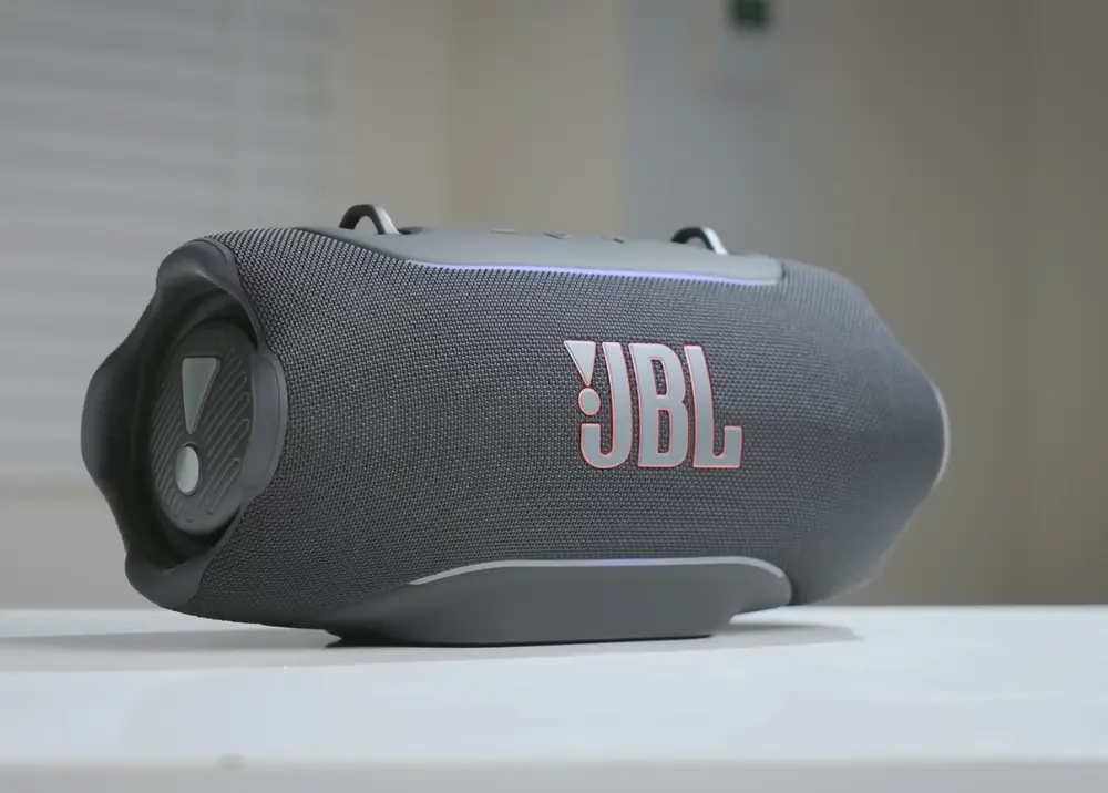 JBL Xtreme 5: Hòa cùng những cuộc vui đường phố!