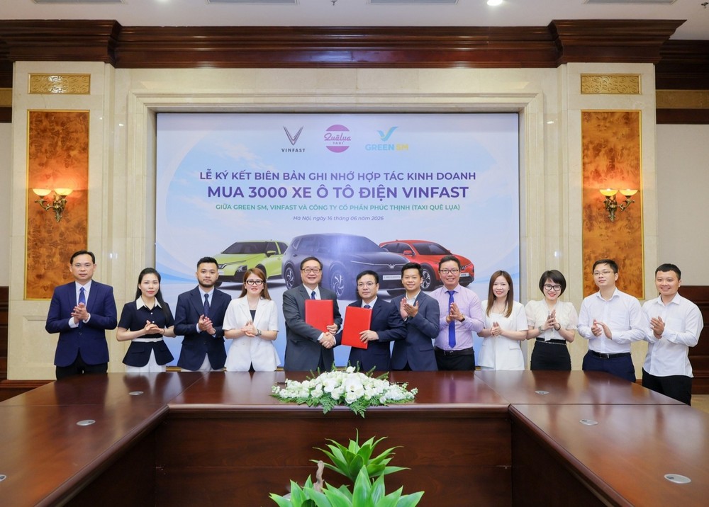 Thêm 2.000 xe VinFast cho Taxi Quê Lụa