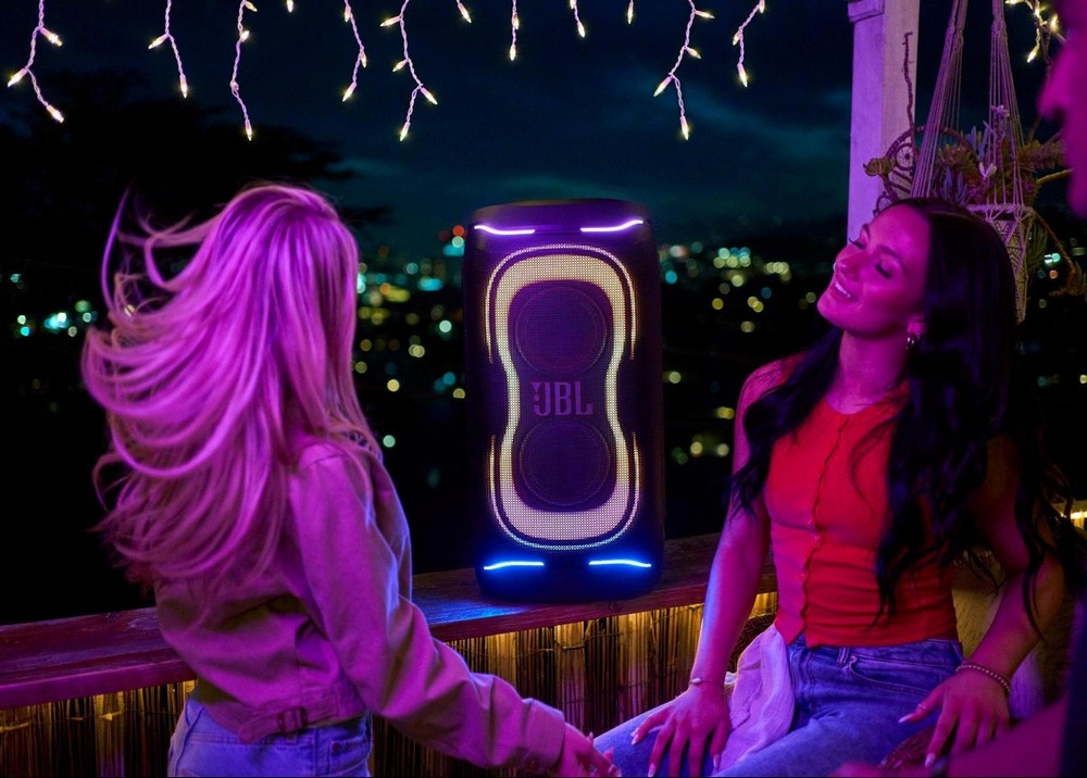 JBL ra mắt bộ đôi loa tiệc PartyBox mới với pin 18 giờ